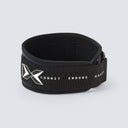 Vista lateral del cinturón lumbar color azul marino, cerrado.